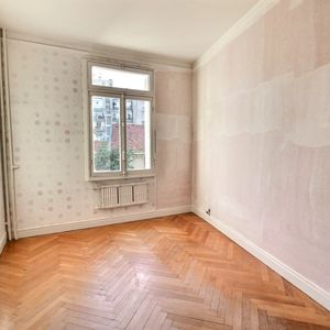 Property in Carre d'Or