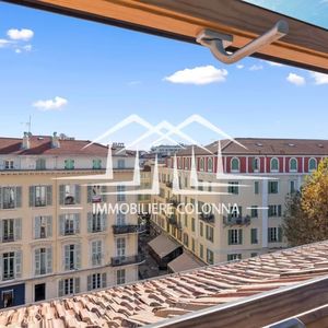 Property in Carre d'Or