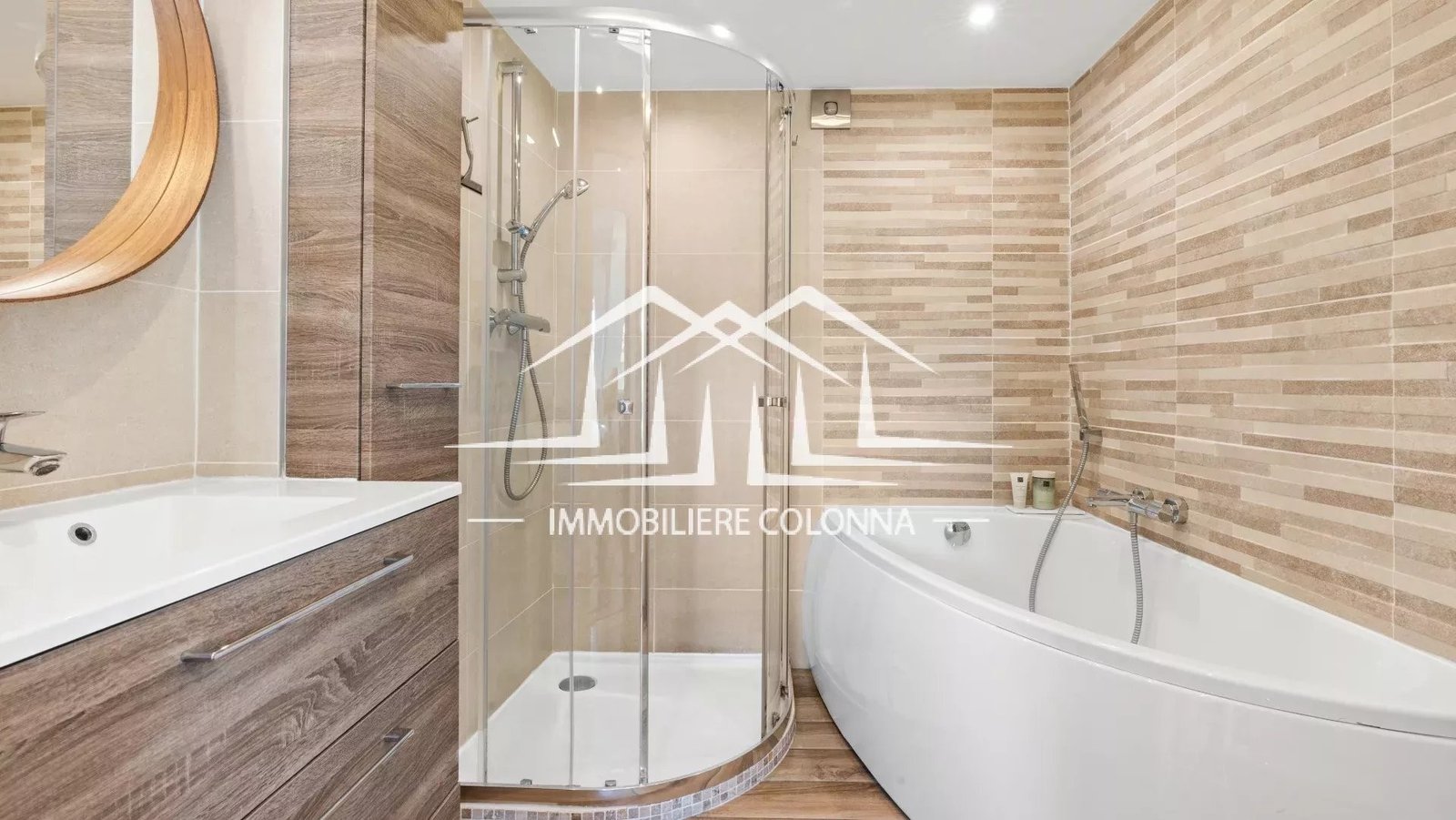 Property photo in Carre d'Or