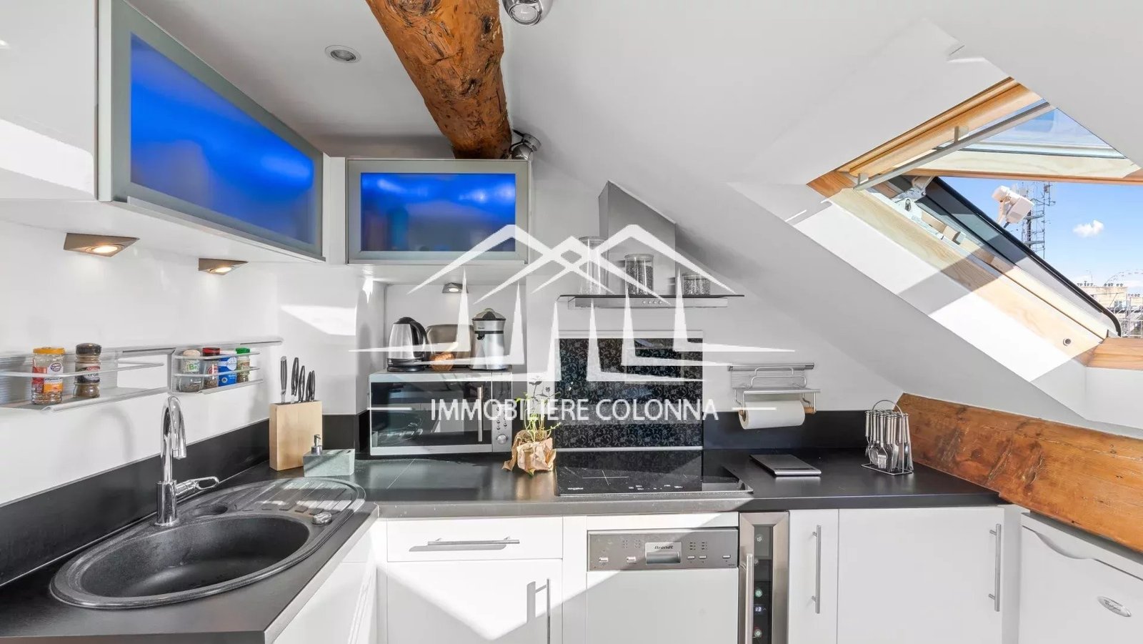 Property photo in Carre d'Or