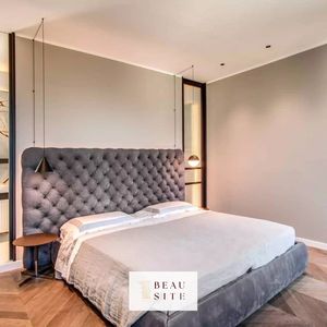 Property in Carre d'Or