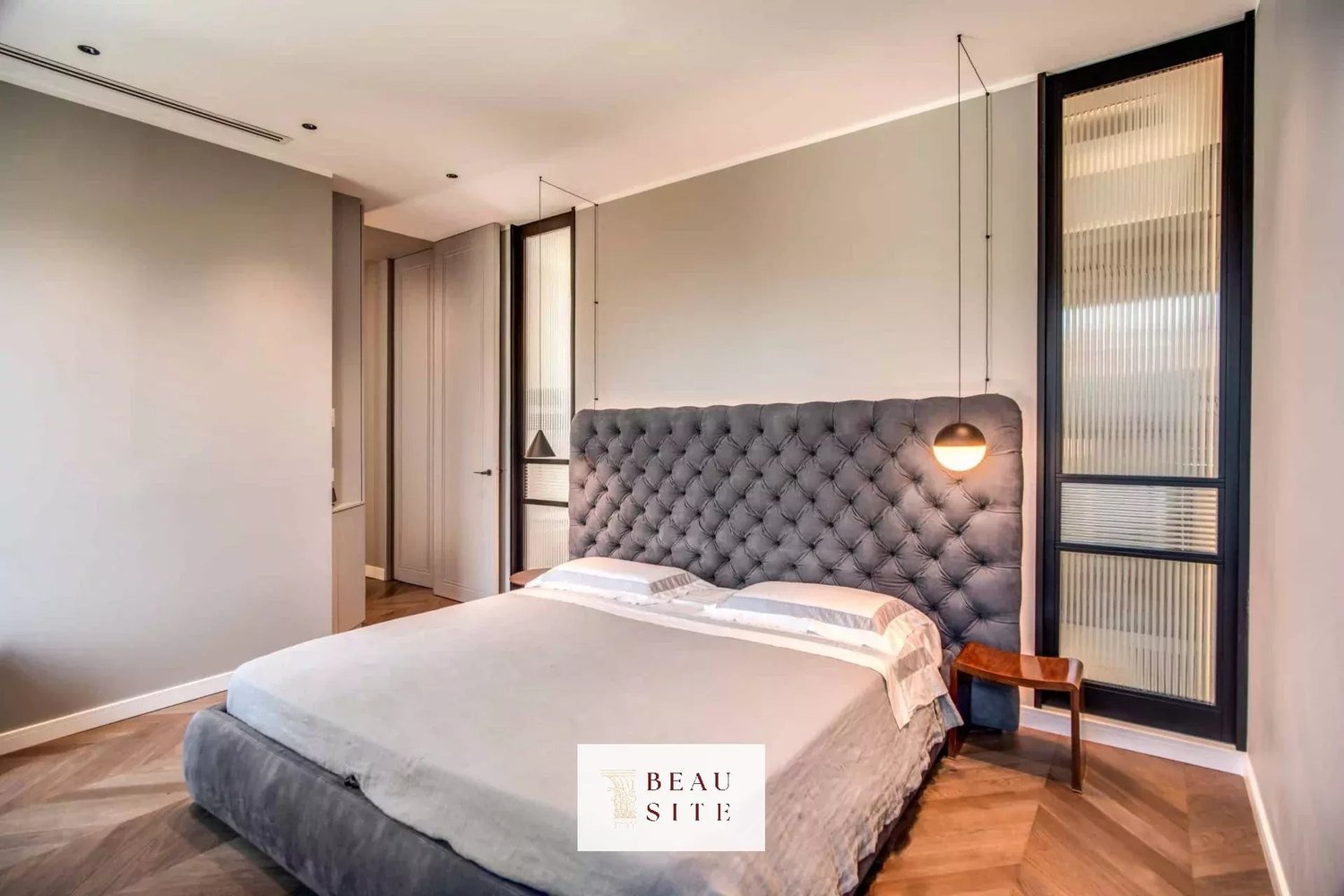 Property photo in Carre d'Or