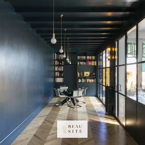 Property in Carre d'Or