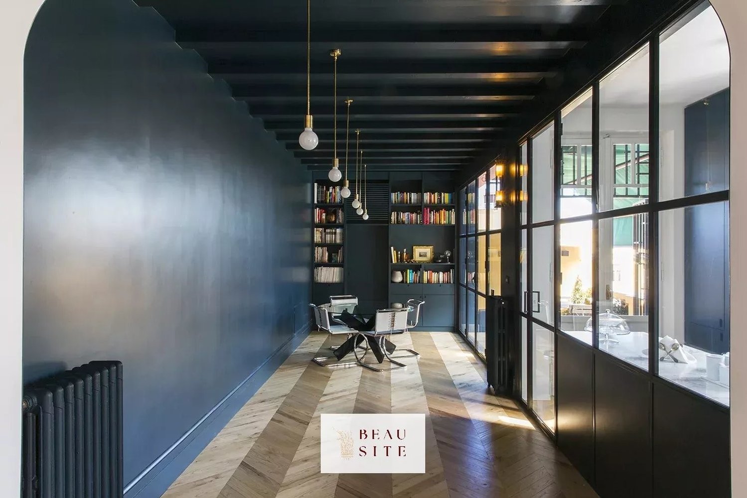 Property photo in Carre d'Or