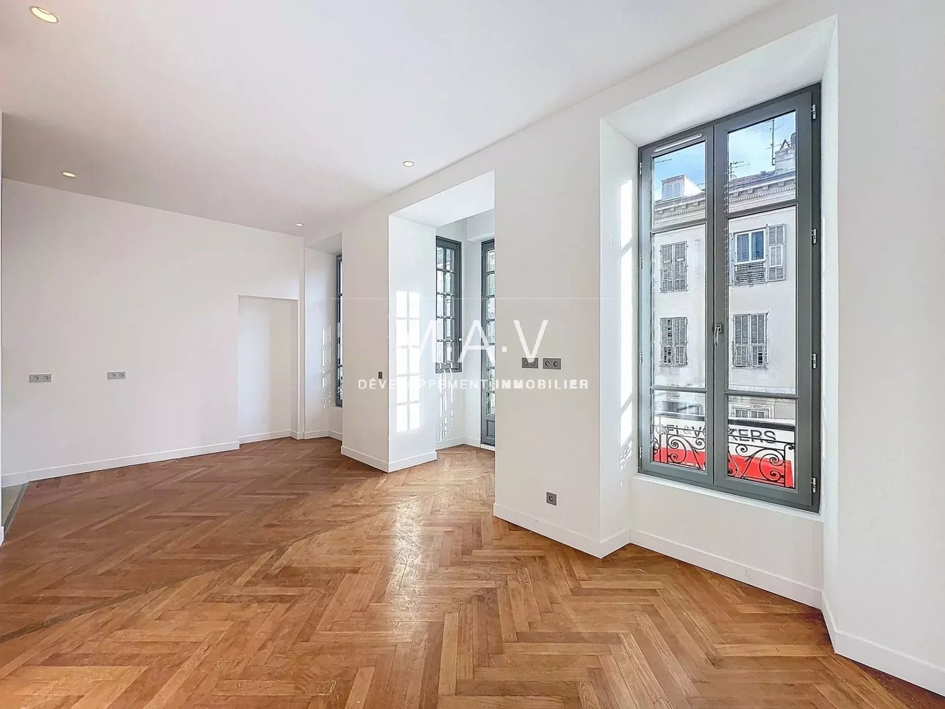 Property photo in Carre d'Or