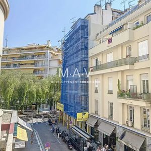 Property in Carre d'Or