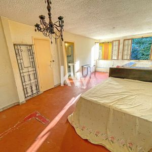 Property in Old Town