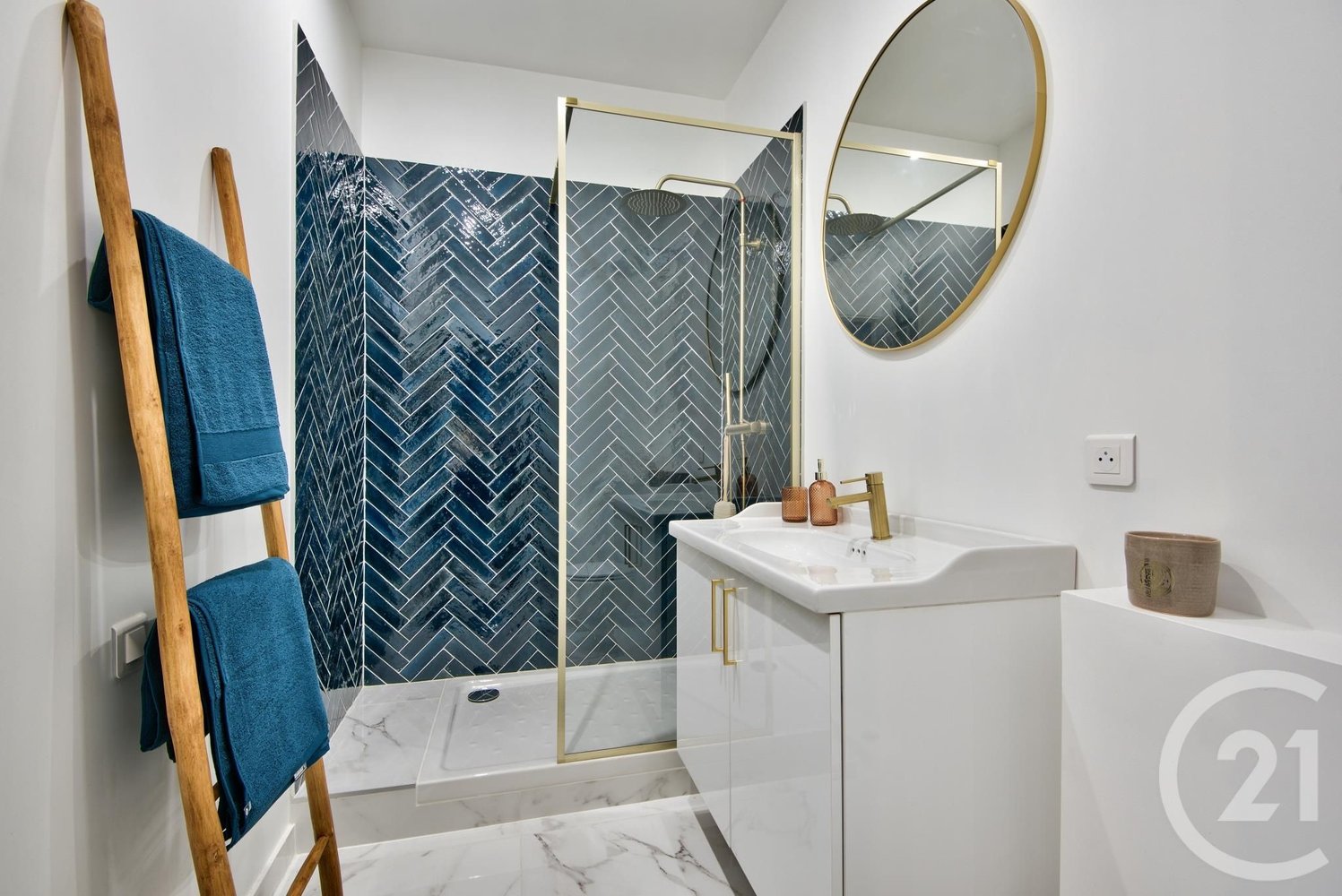 Property photo in Port