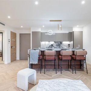 Property in Carre d'Argent