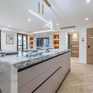 Property in Carre d'Argent