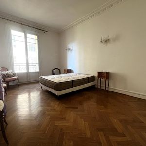 Property in Carre d'Argent