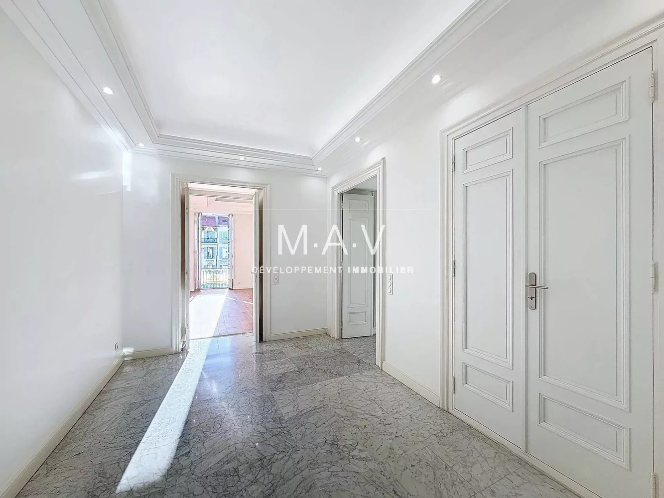 Property photo in Carre d'Argent