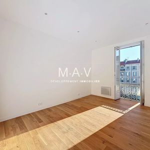 Property in Carre d'Argent