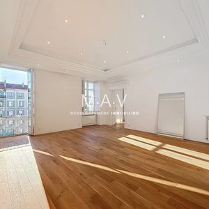 Property in Carre d'Argent