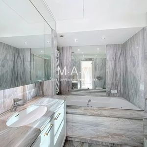 Property in Carre d'Argent