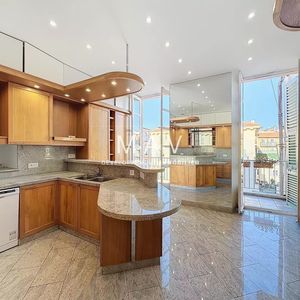 Property in Carre d'Argent