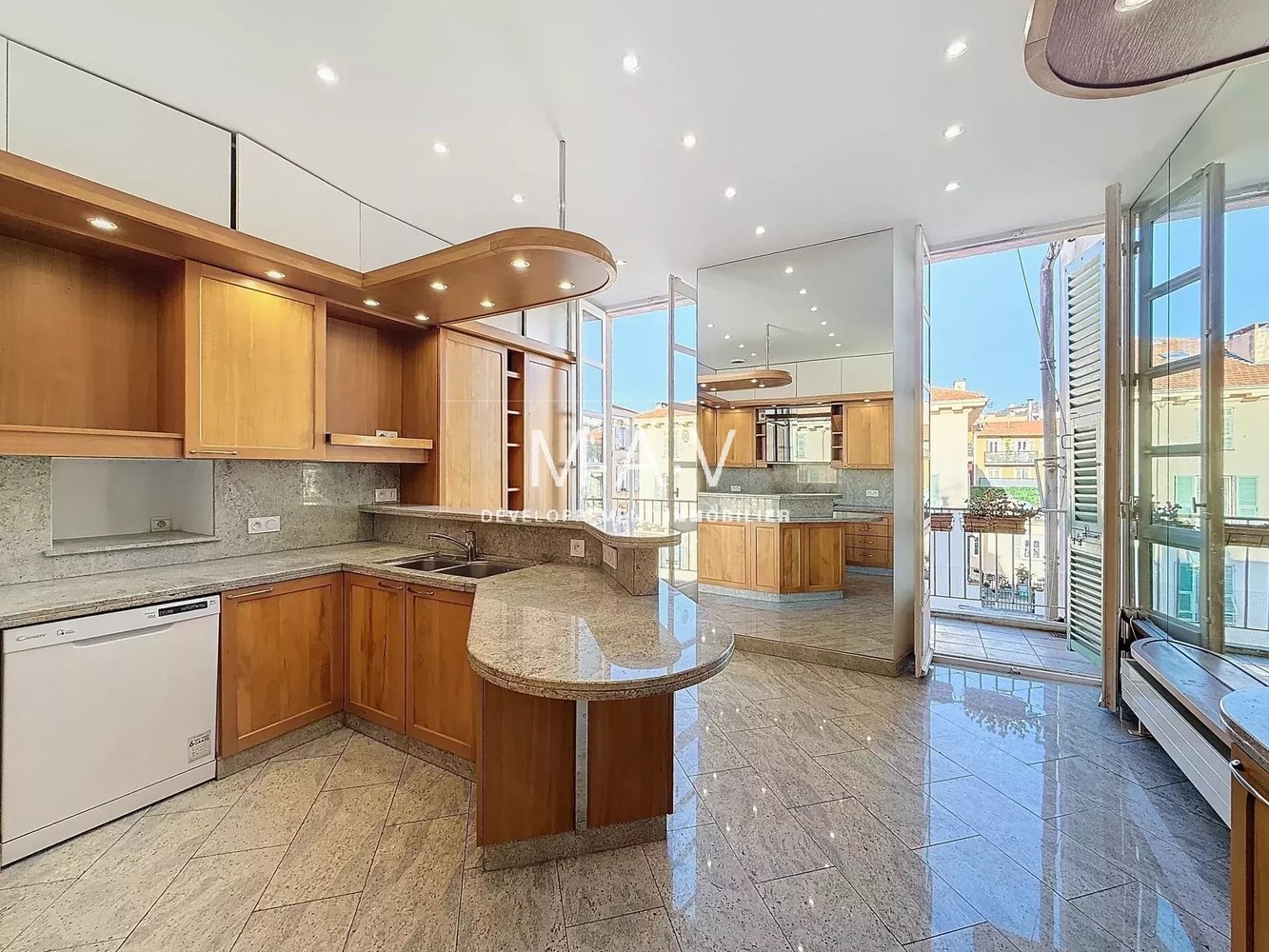 Property photo in Carre d'Argent