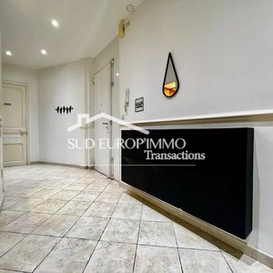 Property in Carre d'Argent