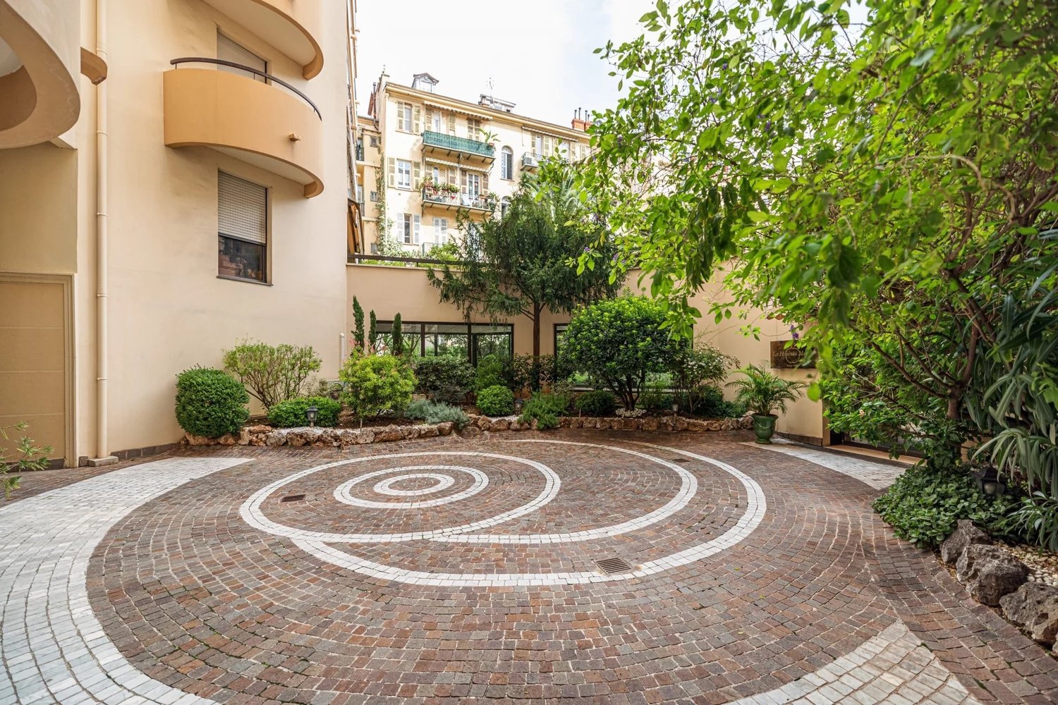 Property photo in Carre d'Argent