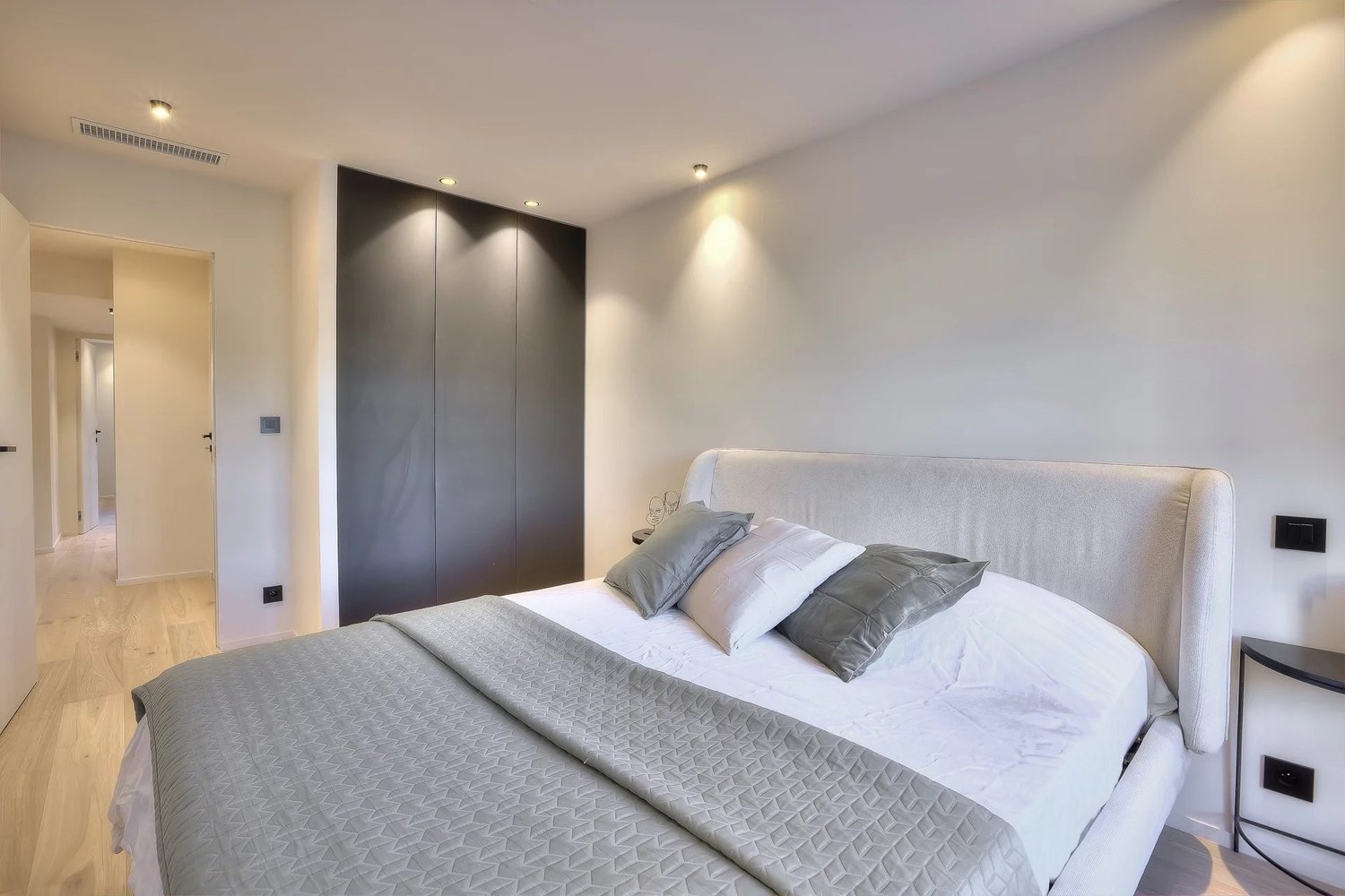 Property photo in Carre d'Argent