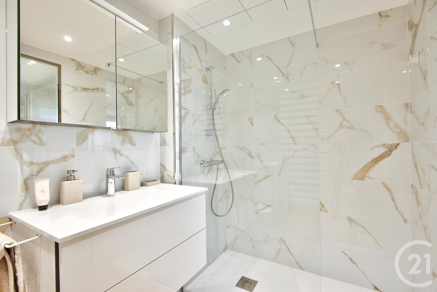 Property photo in Carre d'Argent