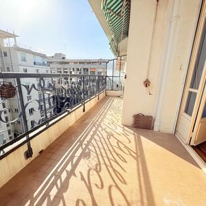 Property in Carre d'Argent