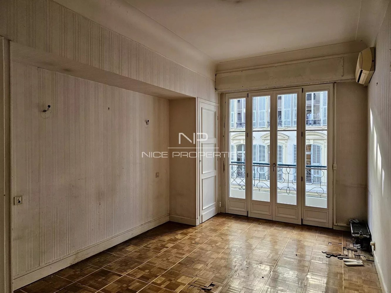 Property photo in Carre d'Argent