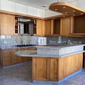 Property in Carre d'Argent