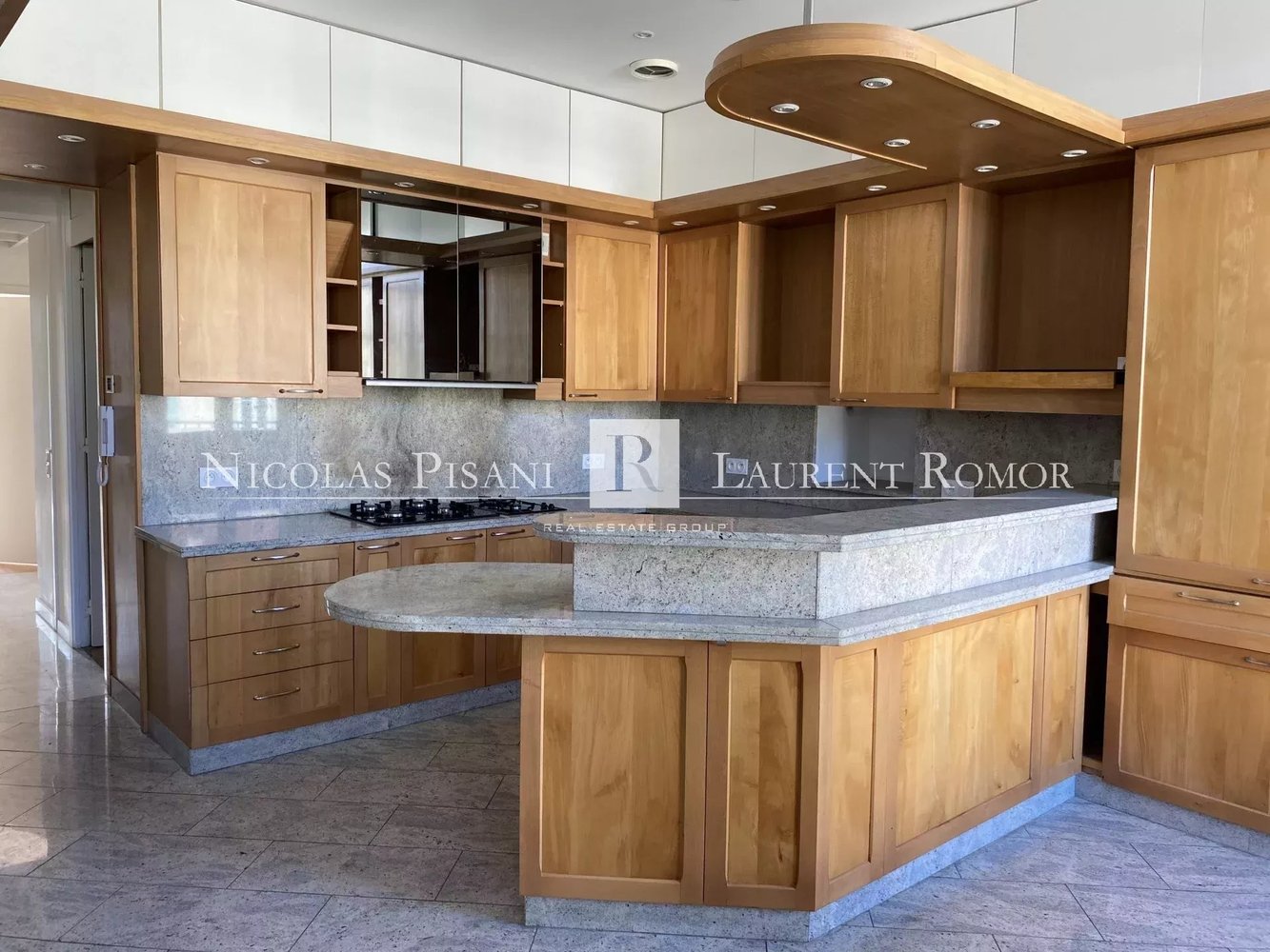 Property photo in Carre d'Argent