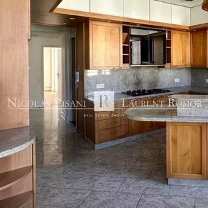 Property in Carre d'Argent