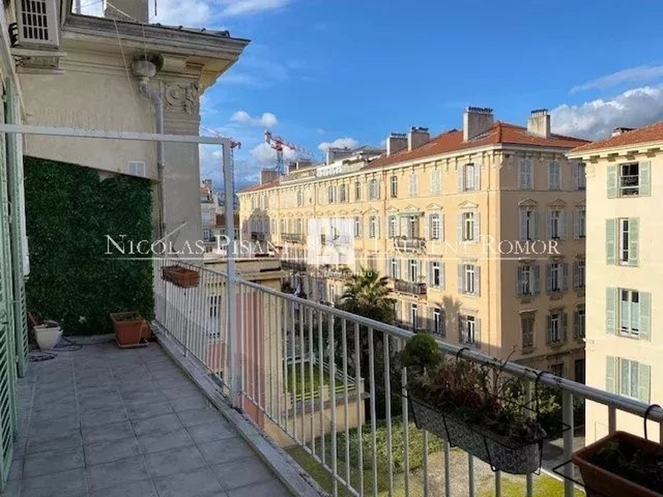 Property photo in Carre d'Argent