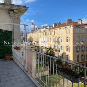 Property in Carre d'Argent