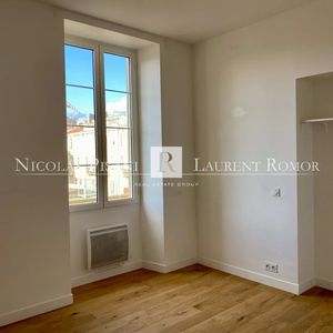 Property in Carre d'Argent