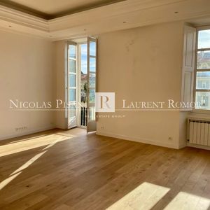 Property in Carre d'Argent