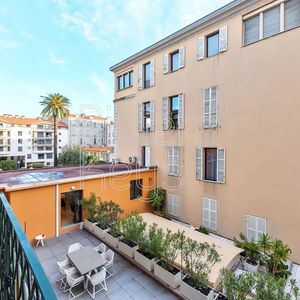 Property in Carre d'Argent