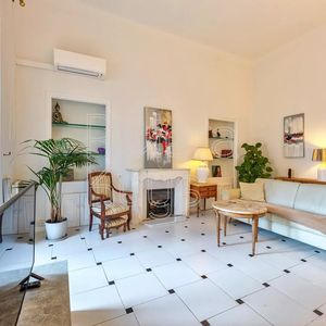 Property in Carre d'Argent