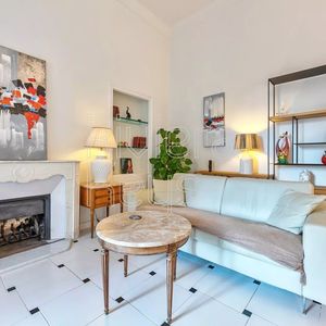 Property in Carre d'Argent