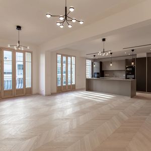 Property in Carre d'Or