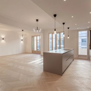 Property in Carre d'Or