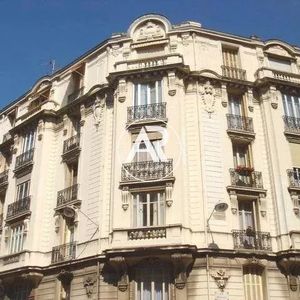 Property in Carre d'Or