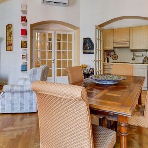 Property in Carre d'Or