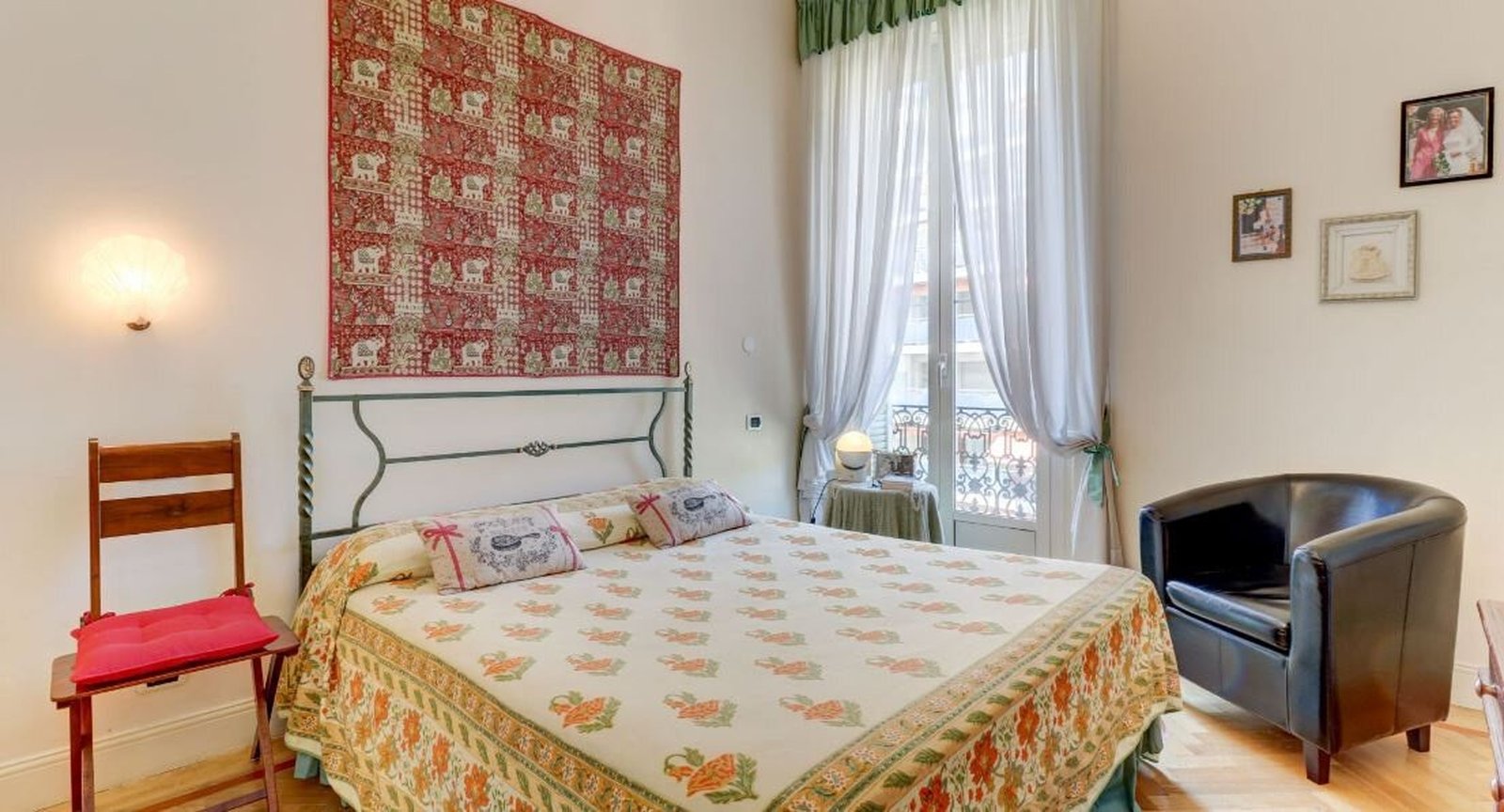 Property photo in Carre d'Or