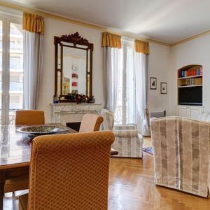 Property in Carre d'Or