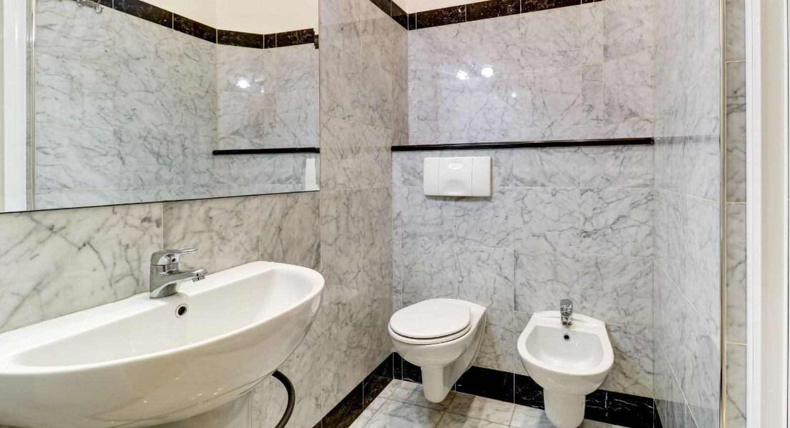 Property photo in Carre d'Or