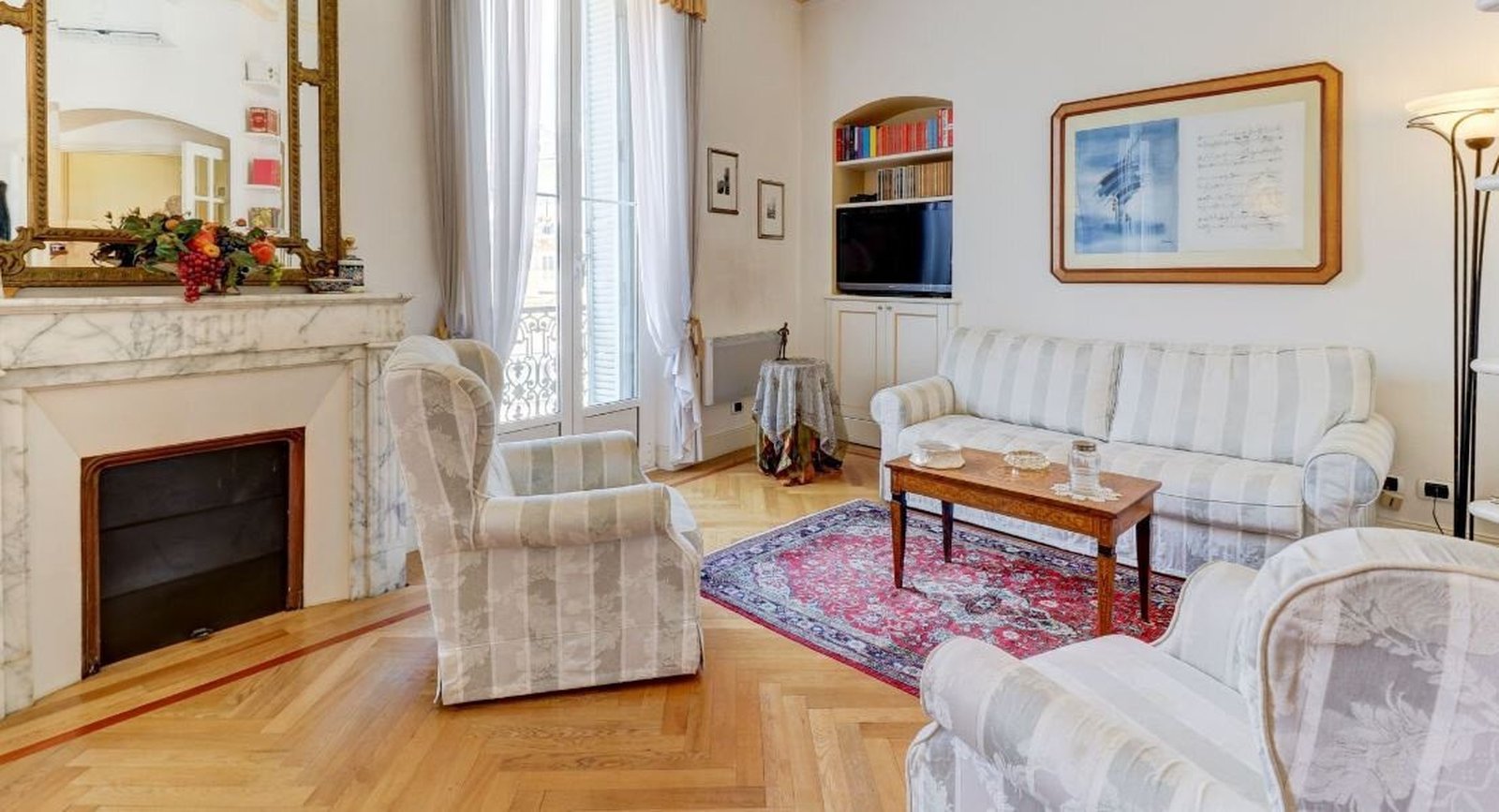 Property photo in Carre d'Or