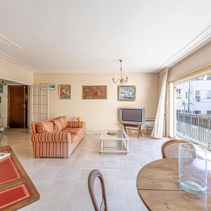 Property in Carre d'Or