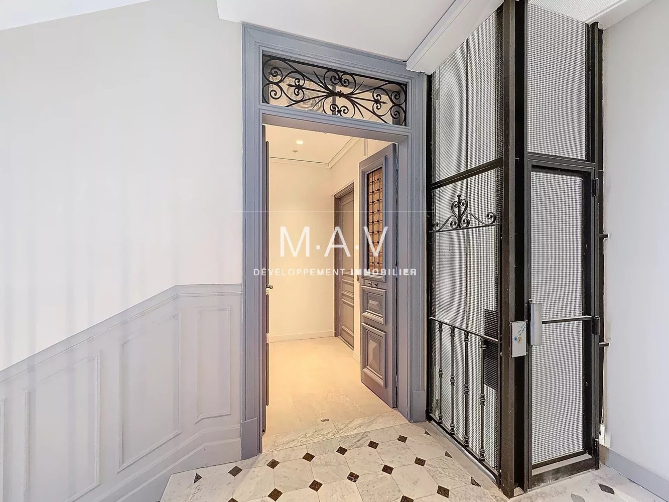 Property photo in Carre d'Or