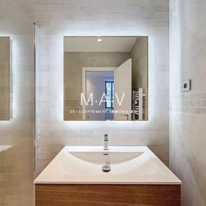 Property in Carre d'Or