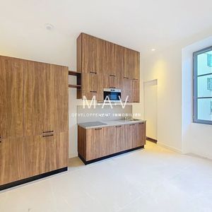 Property in Carre d'Or