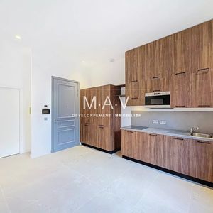 Property in Carre d'Or